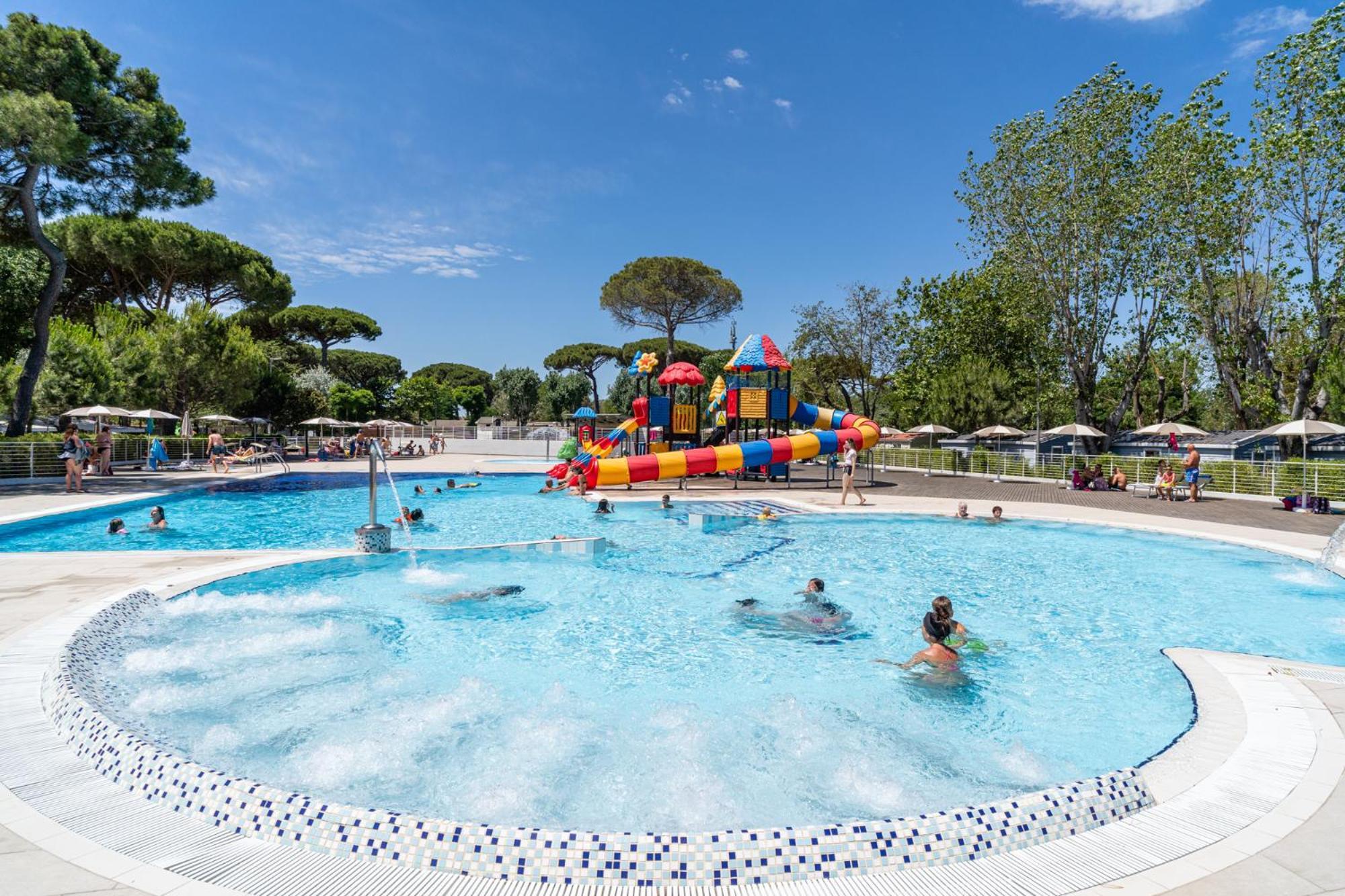 Club Del Sole Marina Family Resort Punta Marina Extérieur photo